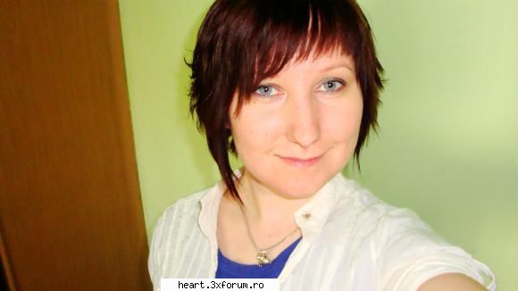 ghici cineee ?  :rotfl: hai sa ne cunoastem! pozeeee!