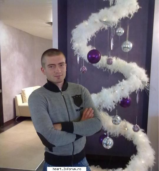 hai cunoastem! pozeeee! tare ''bradu''